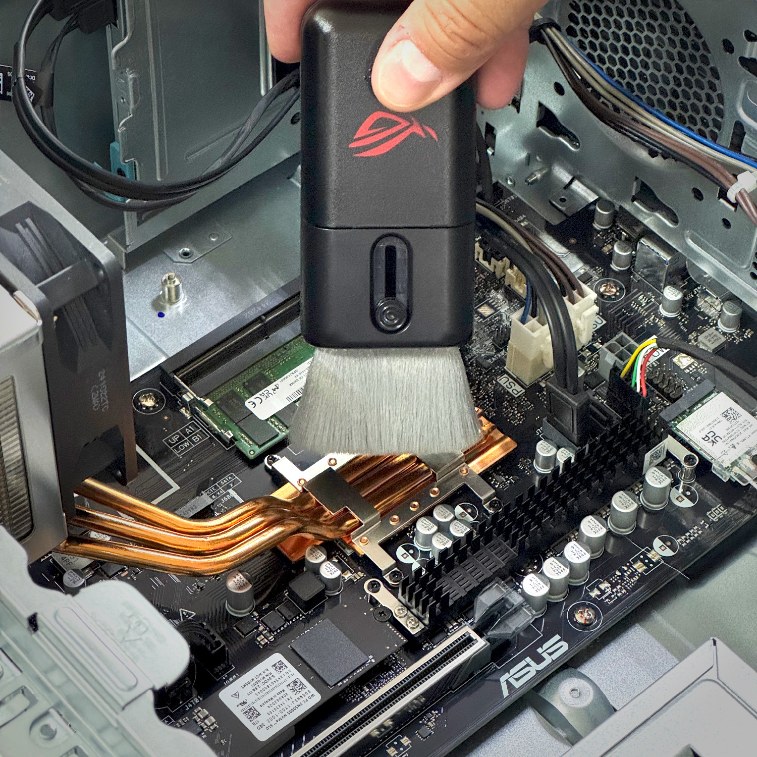 Serviciu de curățare simplă de praf pentru desktop