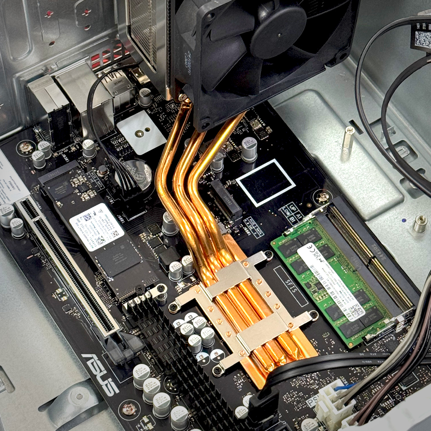 Serviciu profesional de aplicare pastă termică pentru desktop/laptop